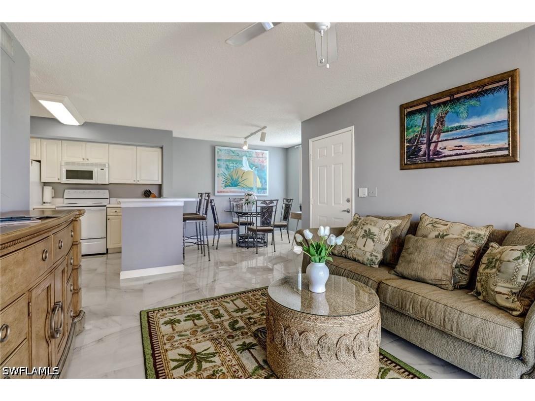 1265 Wildwood Lakes Boulevard #102 Naples FL 34104 226018831 image10