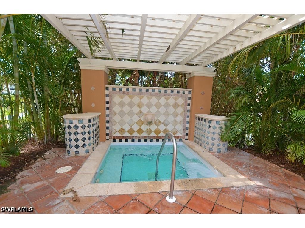 1265 Wildwood Lakes Boulevard #102 Naples FL 34104 226018831 image20