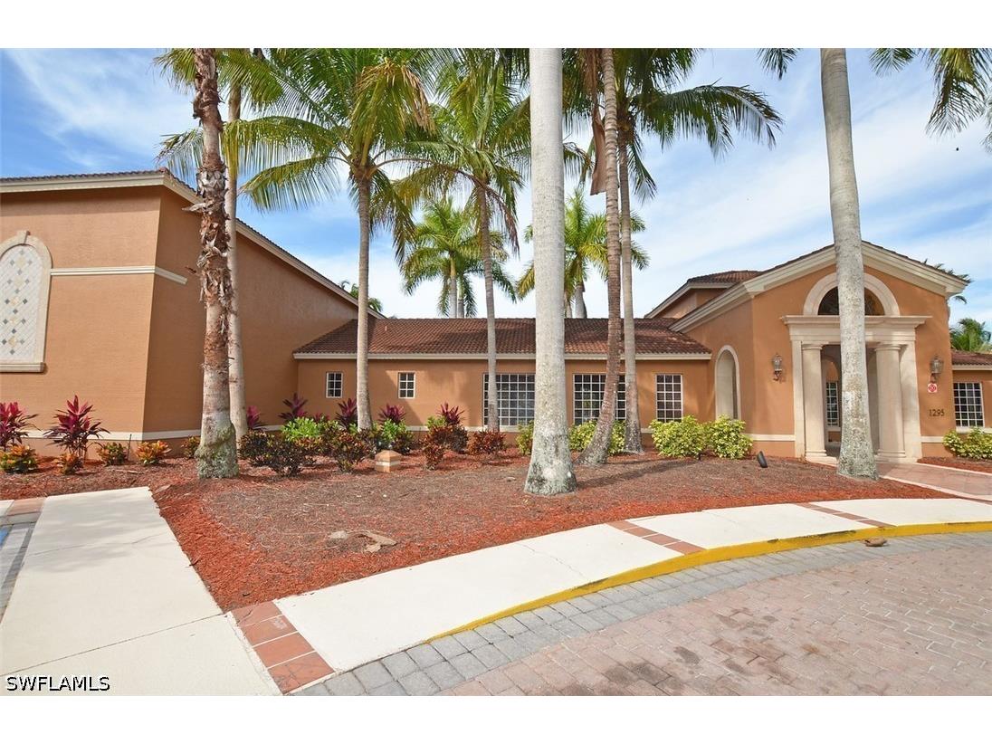 1265 Wildwood Lakes Boulevard #102 Naples FL 34104 226018831 image23