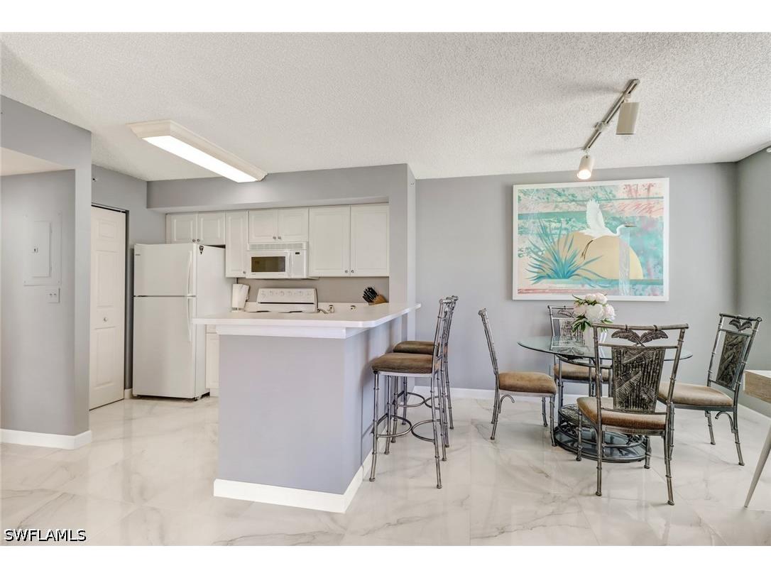 1265 Wildwood Lakes Boulevard #102 Naples FL 34104 226018831 image6