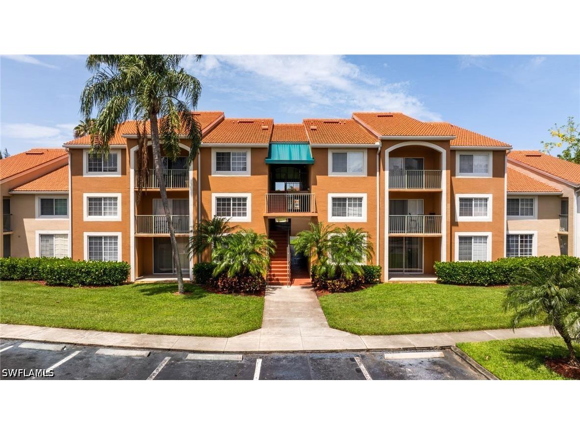 1265 Wildwood Lakes Boulevard #106 Naples FL 34104 226004556 image1