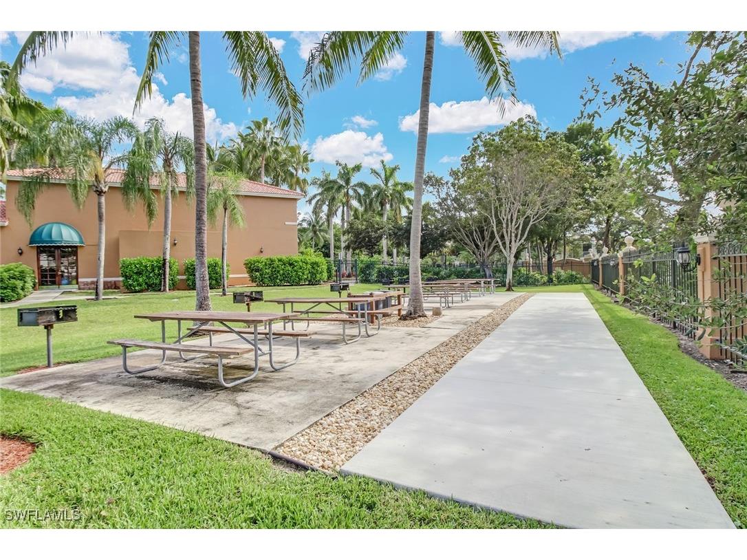 1265 Wildwood Lakes Boulevard #208 Naples FL 34104 225056836 image24