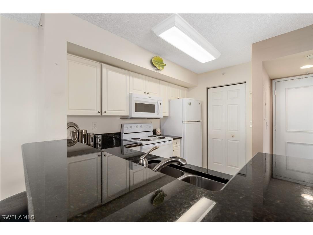 1265 Wildwood Lakes Boulevard #3-108 Naples FL 34104 226011983 image9