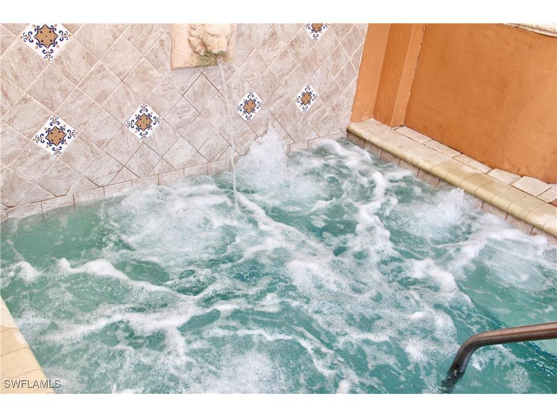 1265 Wildwood Lakes Boulevard #3-303 Naples FL 34104 225085240 image24