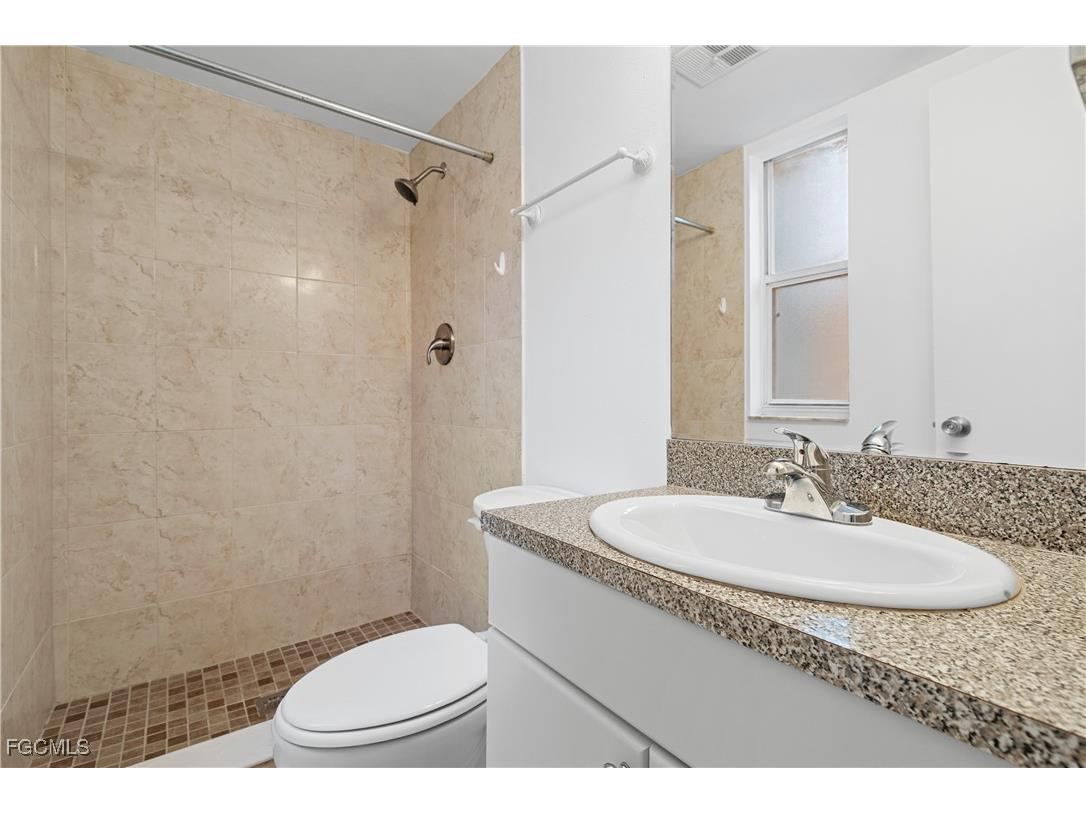 12658 Kenwood Lane #D Fort Myers FL 33907 2026000370 image16
