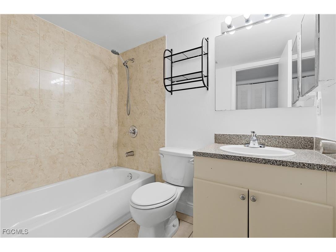 12658 Kenwood Lane #D Fort Myers FL 33907 2026000370 image18