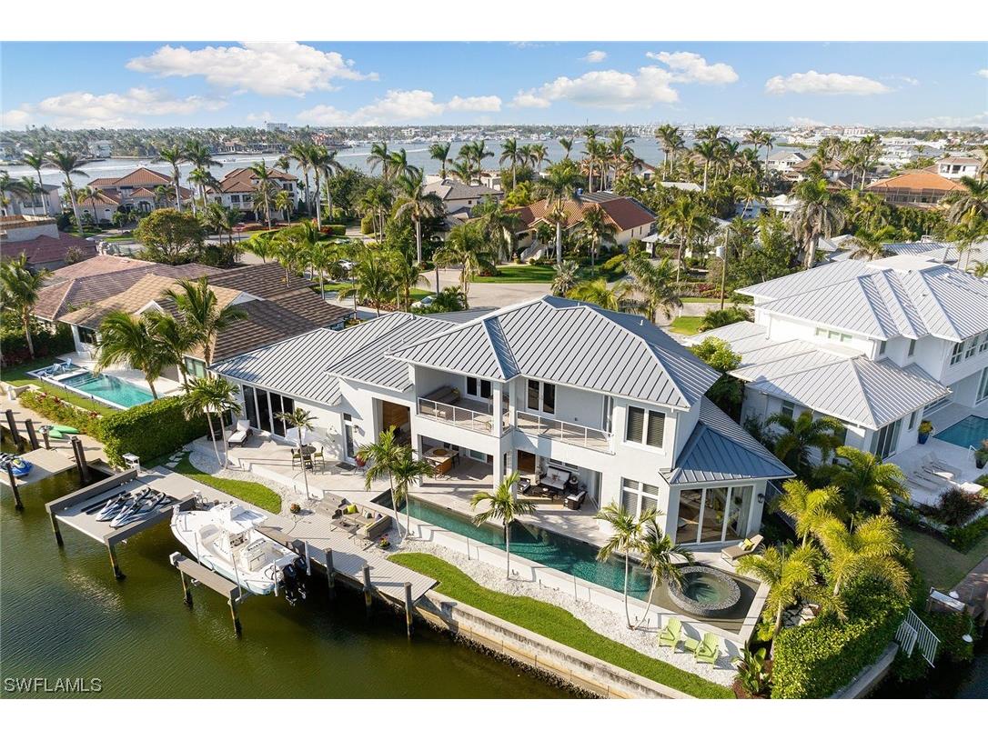 1266 Cobia Court Naples FL 34102 223060539 image1