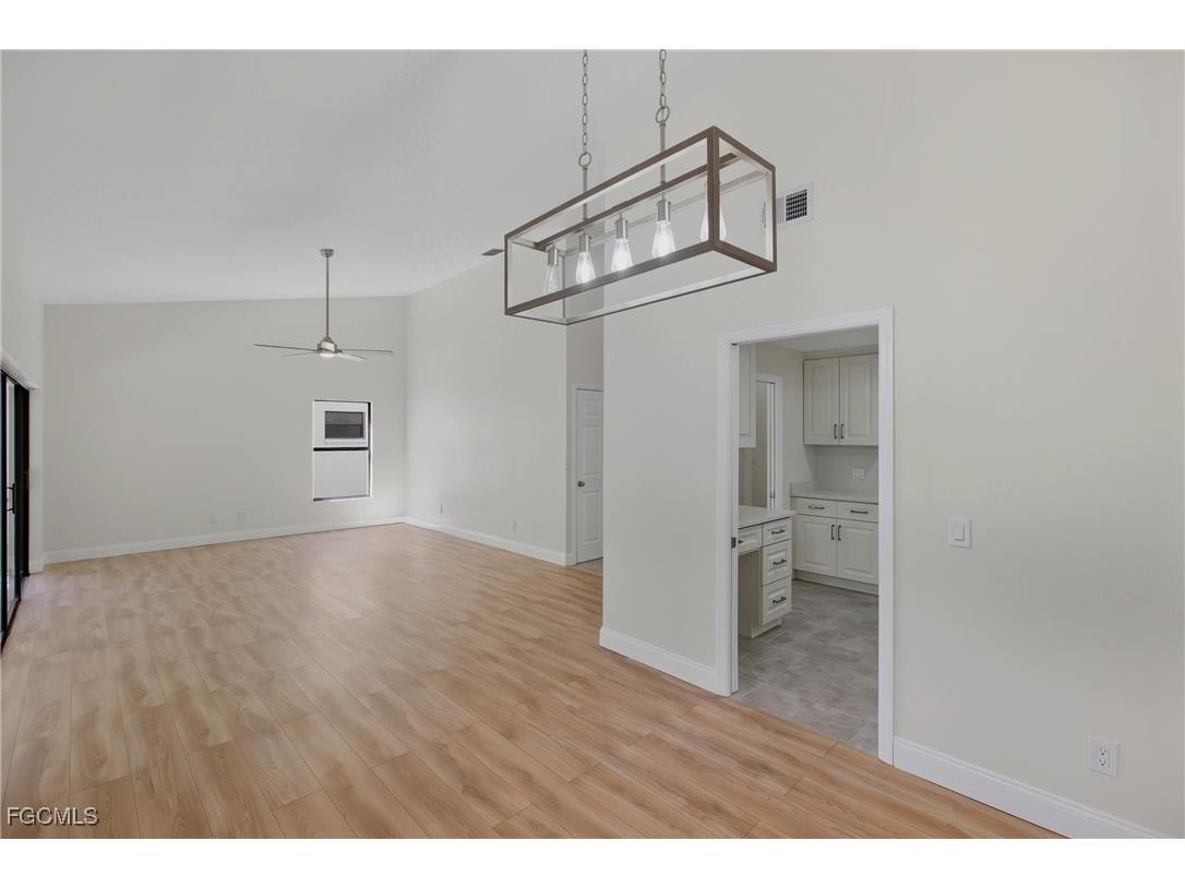 12661 Kelly Palm Drive Fort Myers FL 33908 2025012244 image11