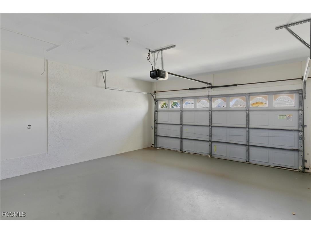 12661 Kelly Palm Drive Fort Myers FL 33908 2025012244 image30