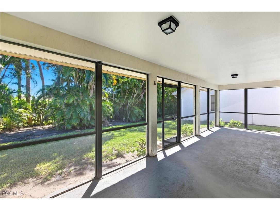 12661 Kelly Palm Drive Fort Myers FL 33908 2025012244 image34
