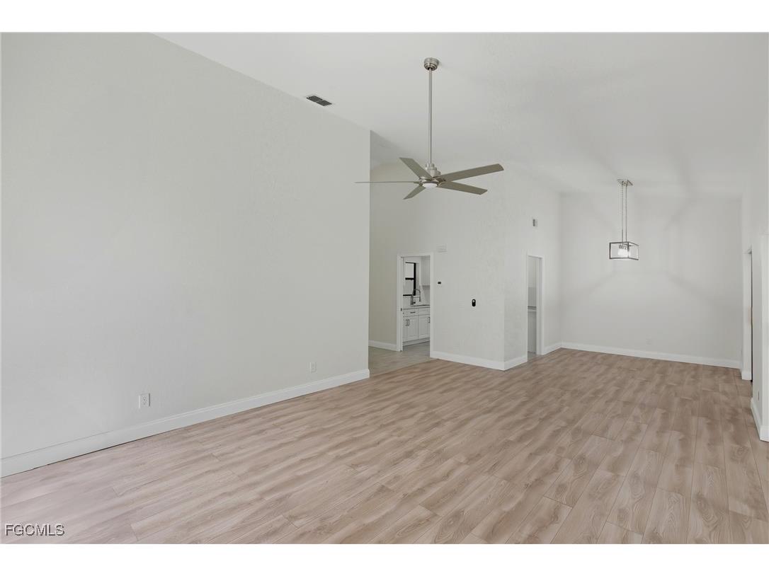 12661 Kelly Palm Drive Fort Myers FL 33908 2025012244 image4