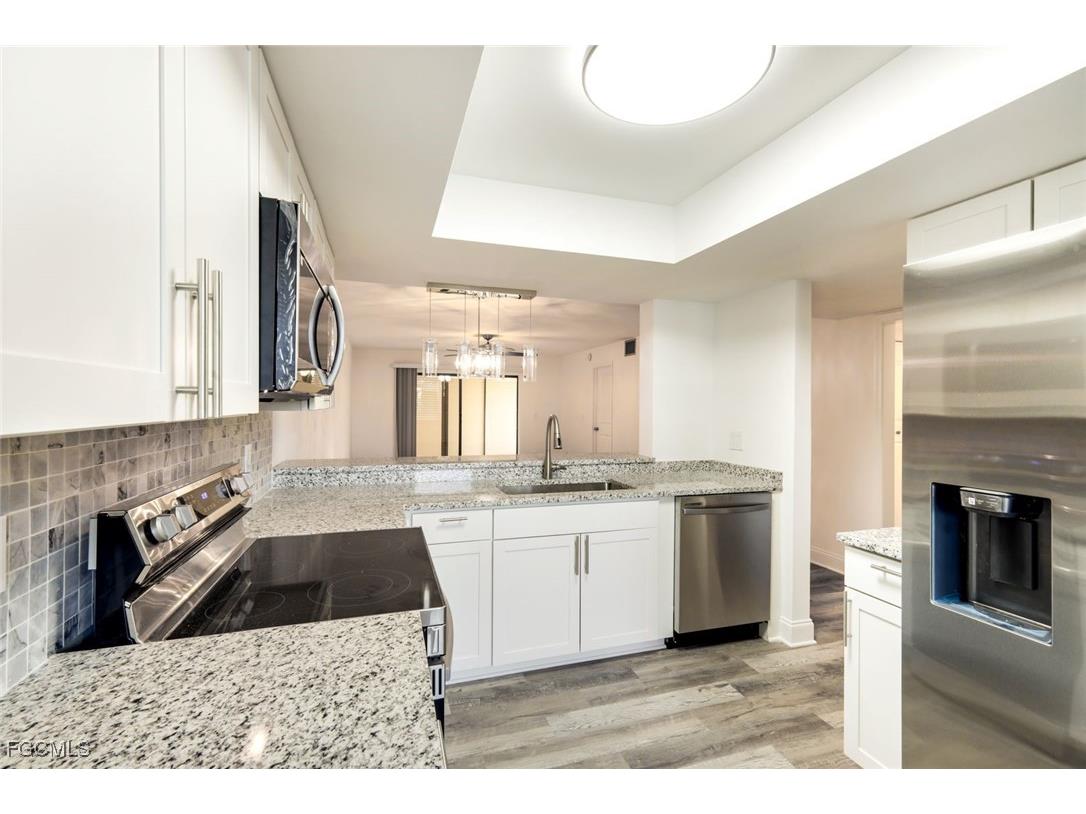 12661 Kelly Sands Way #106 Fort Myers FL 33908 2025018811 image8