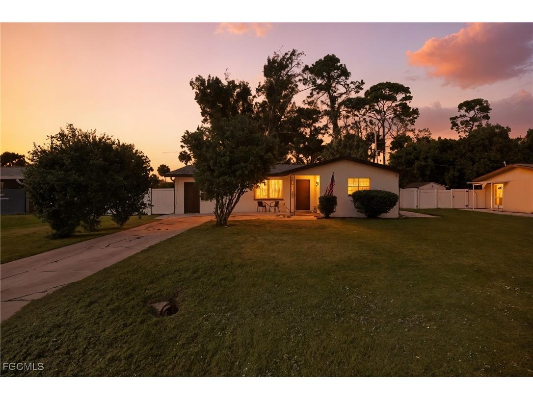 1267 Mcneill Road North Fort Myers FL 33903 2025021352 image1