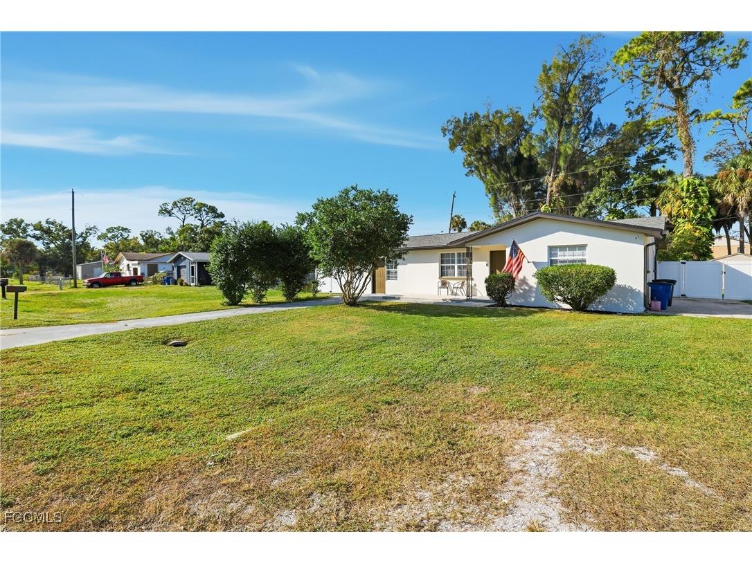 1267 Mcneill Road North Fort Myers FL 33903 2025021352 image4