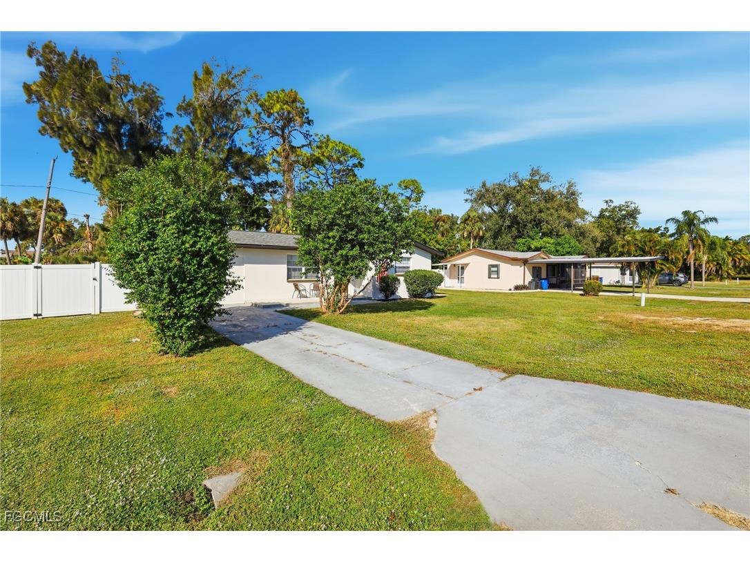1267 Mcneill Road North Fort Myers FL 33903 2025021352 image5