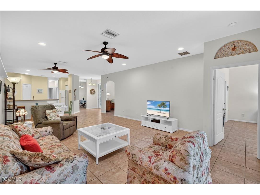 12671 Stone Valley Loop Fort Myers FL 33913 2025017145 image4