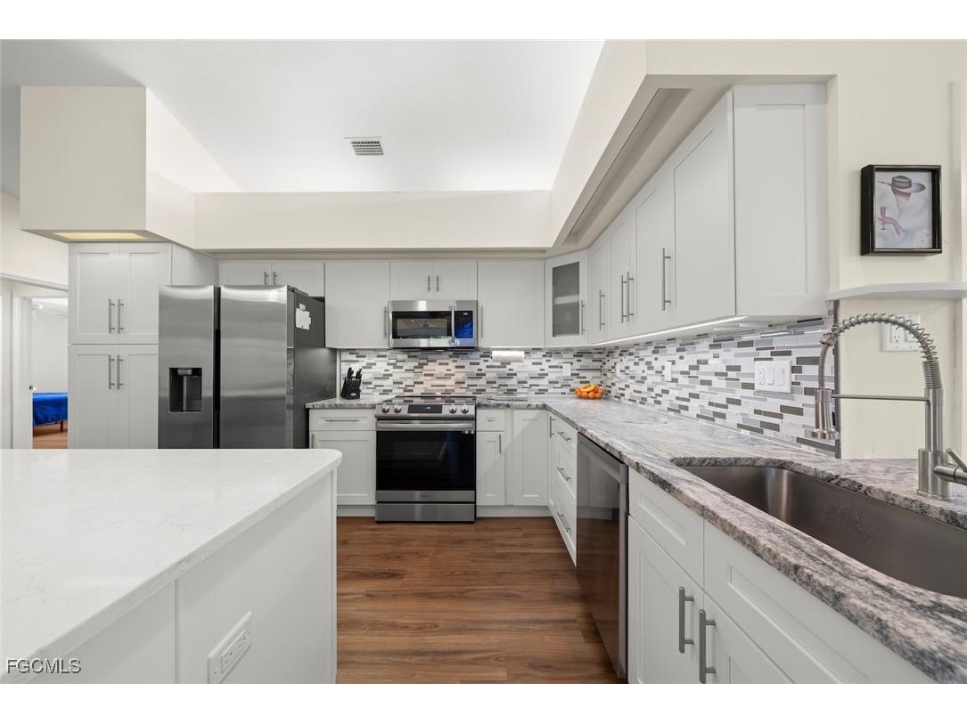 12681 Kelly Palm Drive Fort Myers FL 33908 2025022920 image8