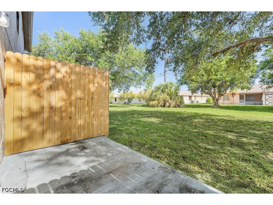 1269 SE 8th Terrace Cape Coral FL 33990 2026023756 image25