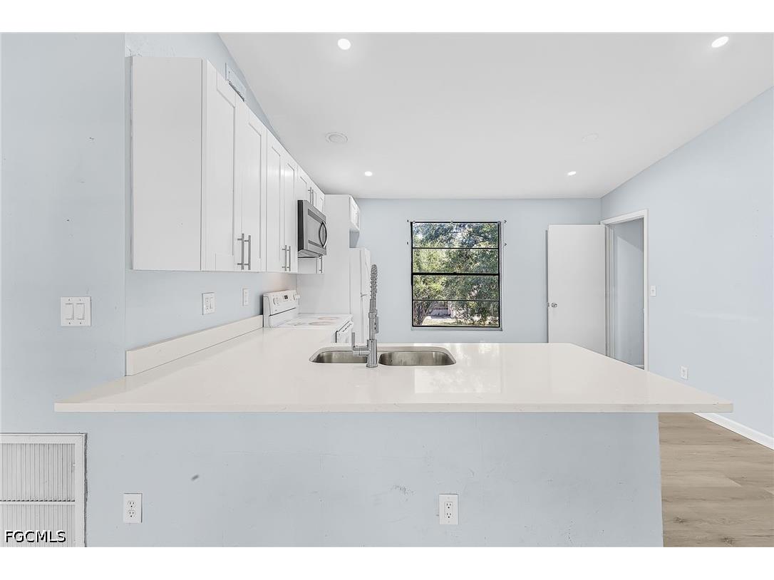 1269 SE 8th Terrace Cape Coral FL 33990 2026023756 image29