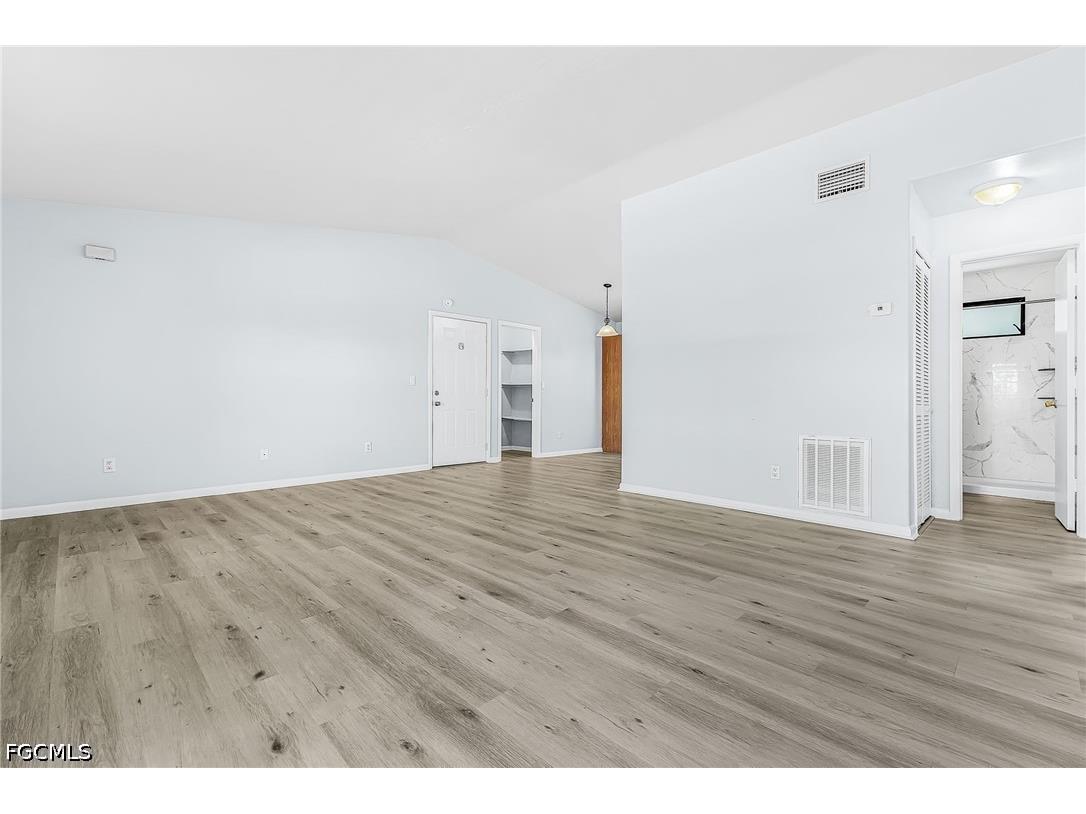 1269 SE 8th Terrace Cape Coral FL 33990 2026023756 image8