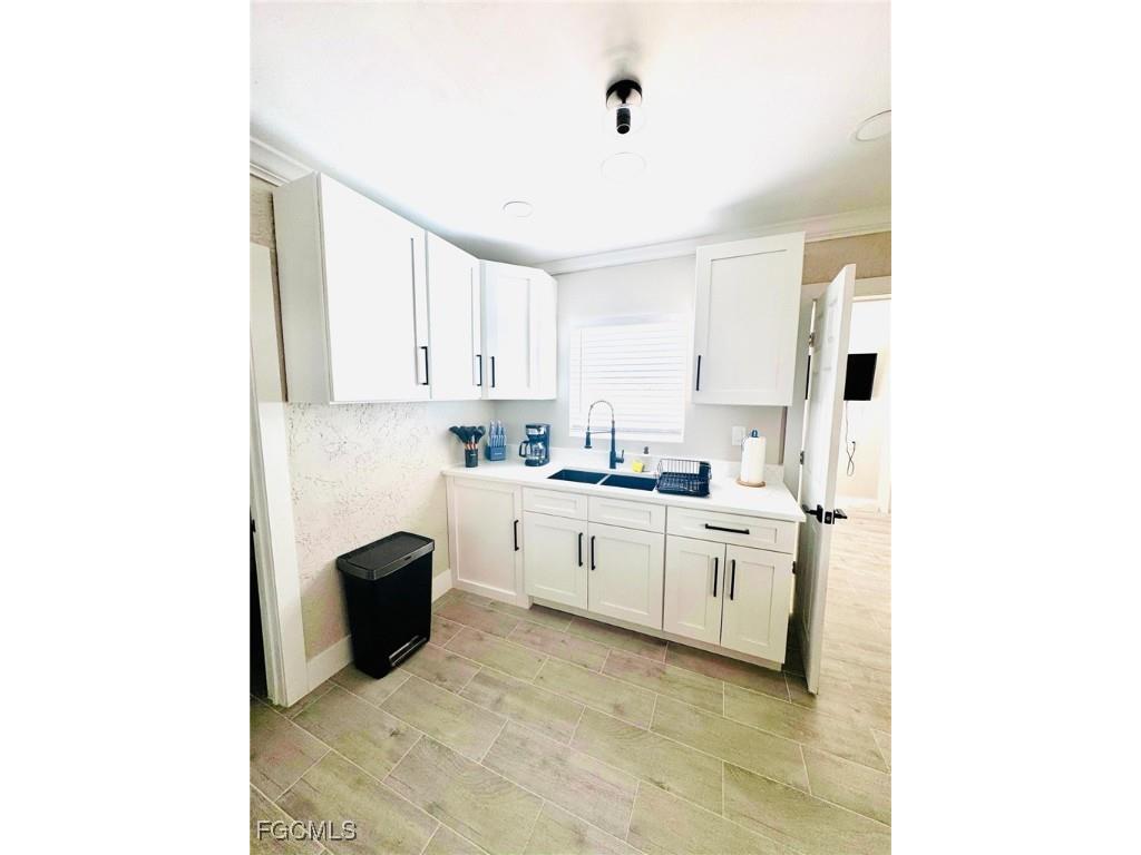 127-129 Fairweather Lane Fort Myers Beach FL 33931 2025020610 image10