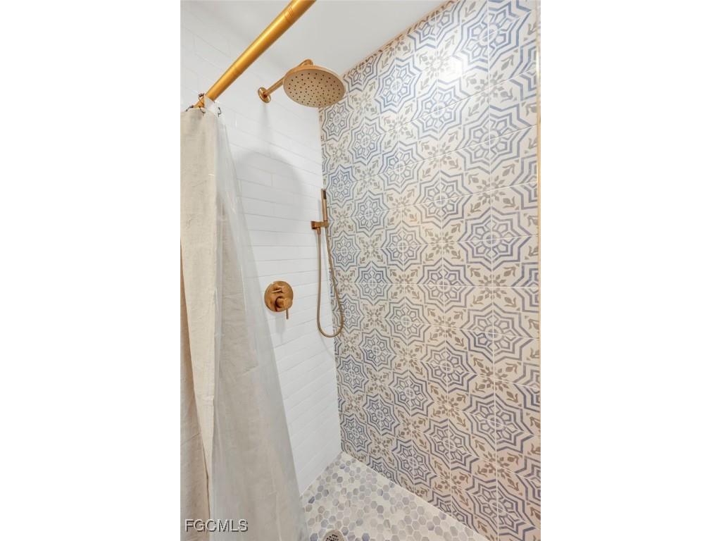 127-129 Fairweather Lane Fort Myers Beach FL 33931 2025020610 image43