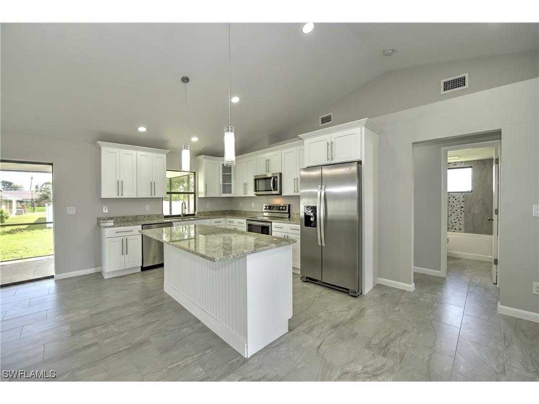 127 NE 9th Avenue Cape Coral FL 33909 223073841 image1