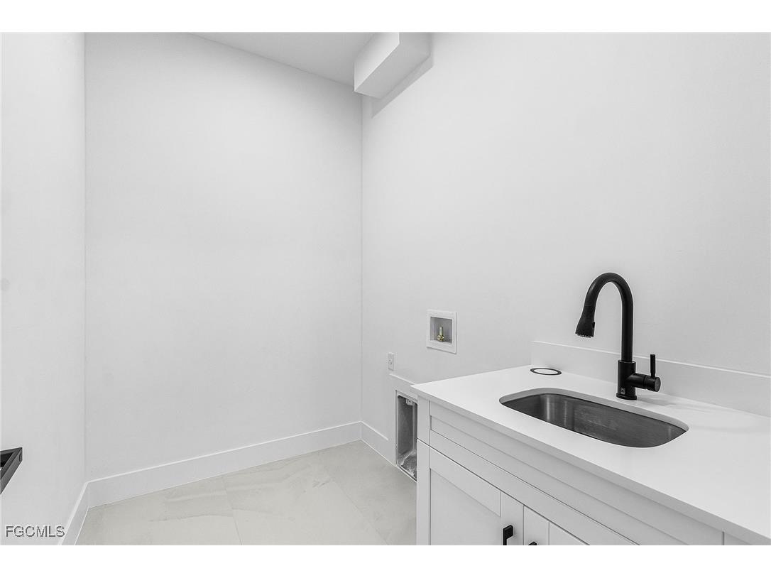 127 NW 14th Avenue Cape Coral FL 33993 2025023933 image14