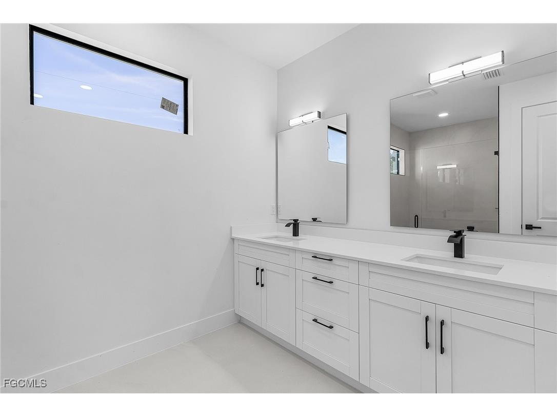 127 NW 14th Avenue Cape Coral FL 33993 2025023933 image20