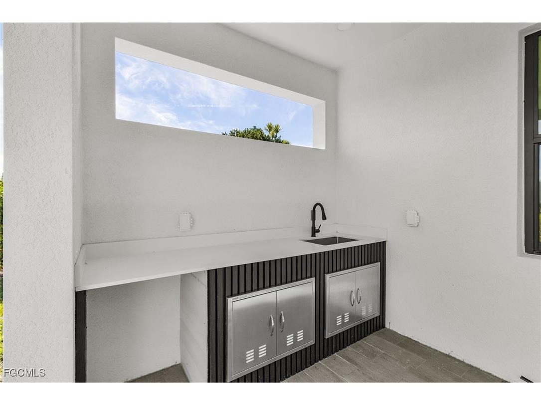 127 NW 14th Avenue Cape Coral FL 33993 2025023933 image23