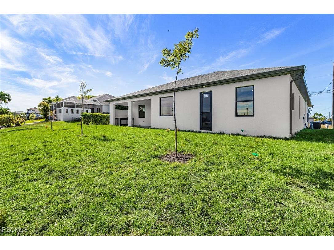 127 NW 14th Avenue Cape Coral FL 33993 2025023933 image24