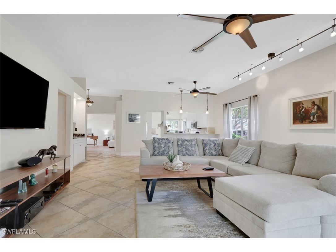 127 Napa Ridge Way Naples FL 34119 225080695 image6