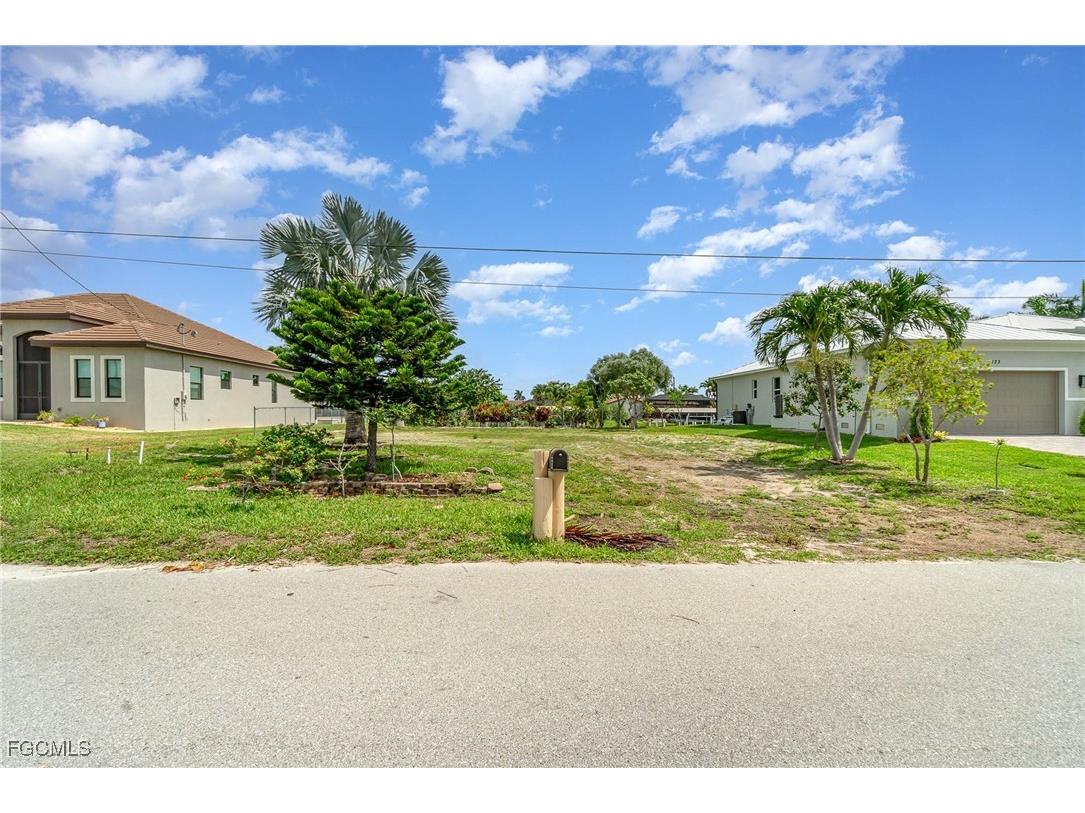 127 SW 52nd Terrace Cape Coral FL 33914 2026000353 image5