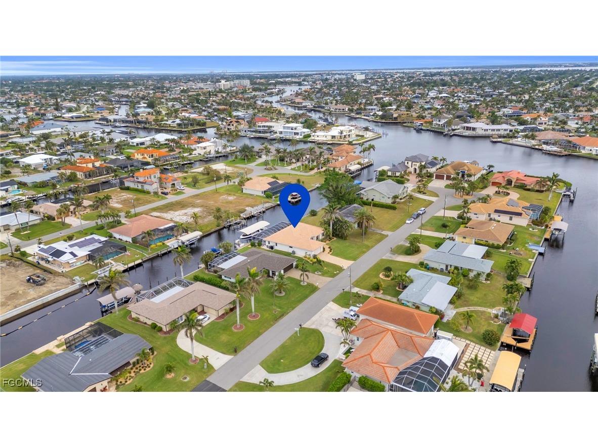 127 SW 53rd Terrace Cape Coral FL 33914 2025023305 image3