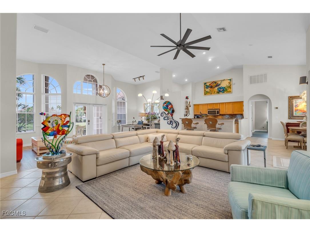 127 SW 53rd Terrace Cape Coral FL 33914 2025023305 image6