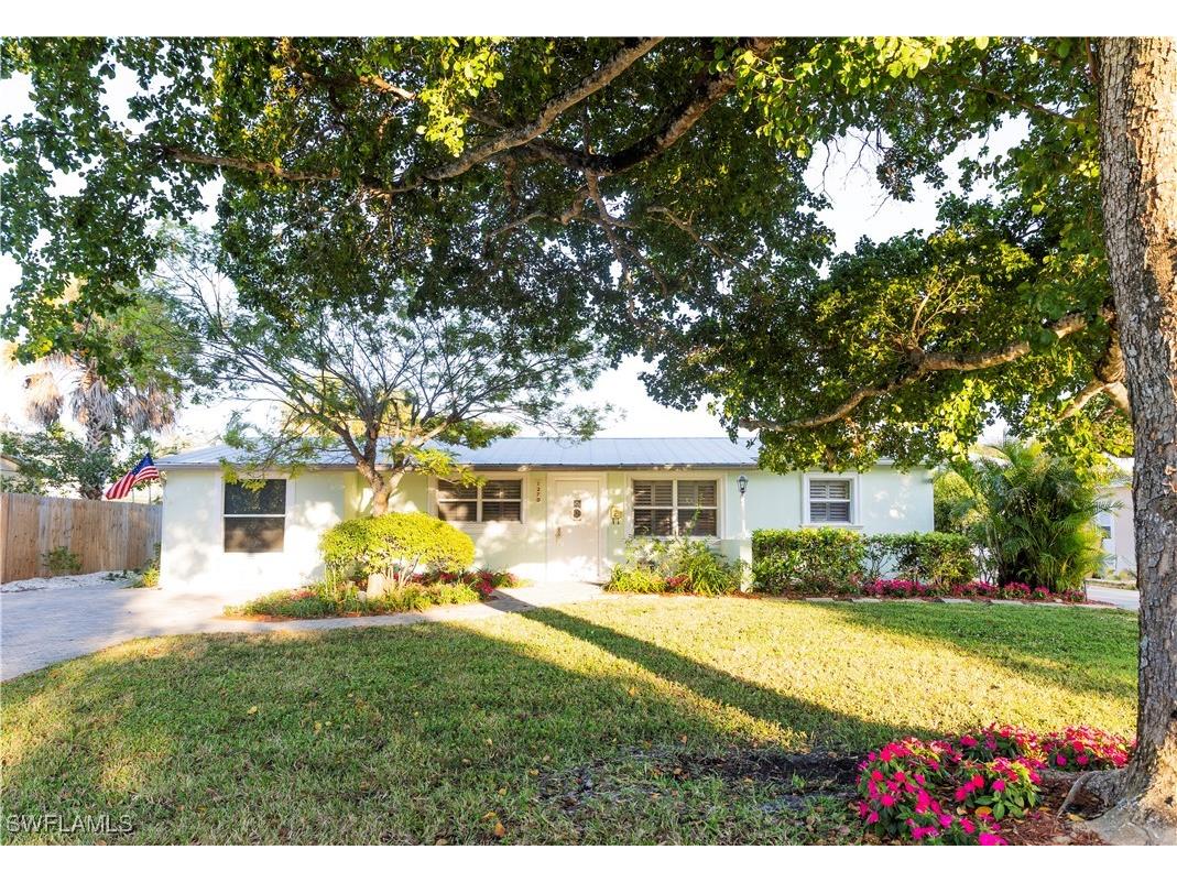 1270 11th Street N Naples FL 34102 225083322 image1