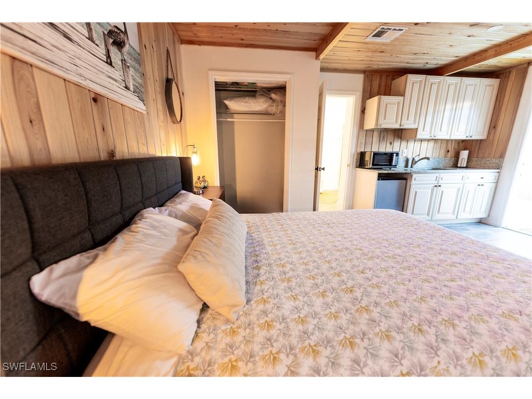 1270 11th Street N Naples FL 34102 225083322 image21