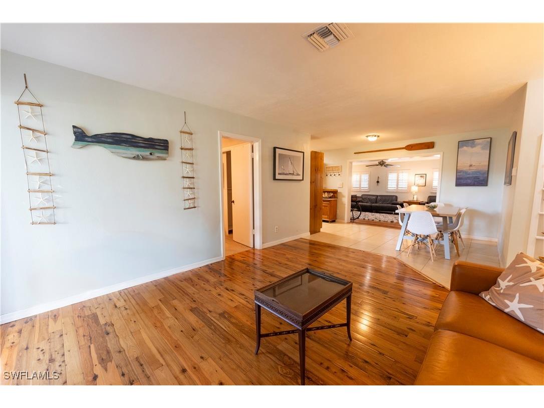 1270 11th Street N Naples FL 34102 225083322 image3