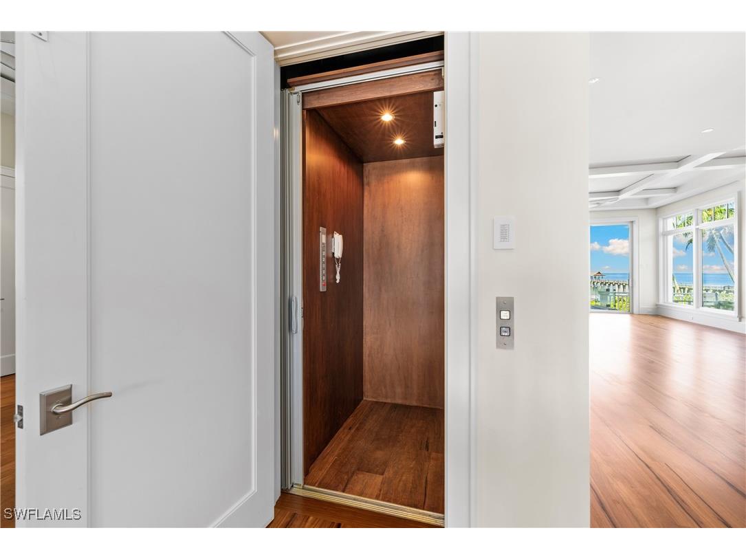 1270 Gulf Shore Boulevard S Naples FL 34102 225065823 image12