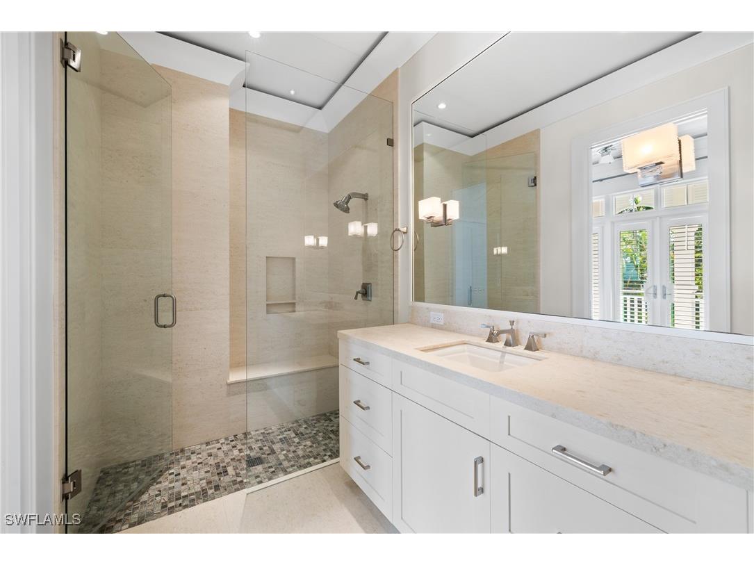 1270 Gulf Shore Boulevard S Naples FL 34102 225065823 image14