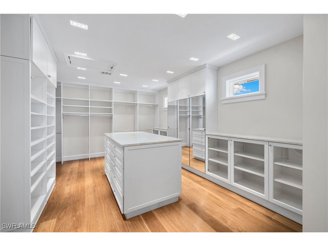 1270 Gulf Shore Boulevard S Naples FL 34102 225065823 image17