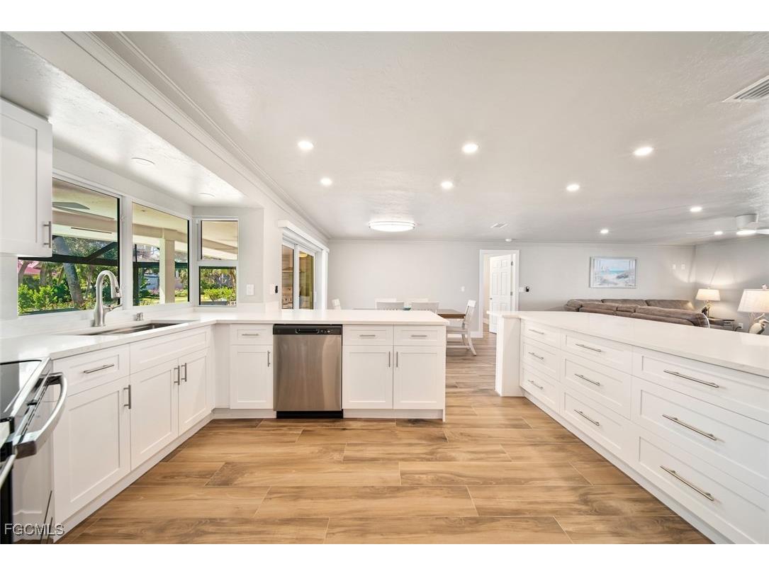 1270 Par View Drive Sanibel FL 33957 2025022279 image15