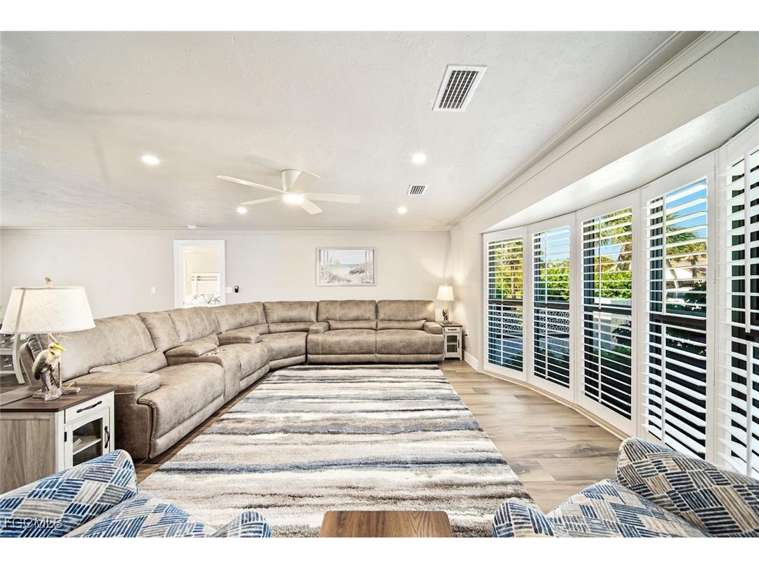 1270 Par View Drive Sanibel FL 33957 2025022279 image5