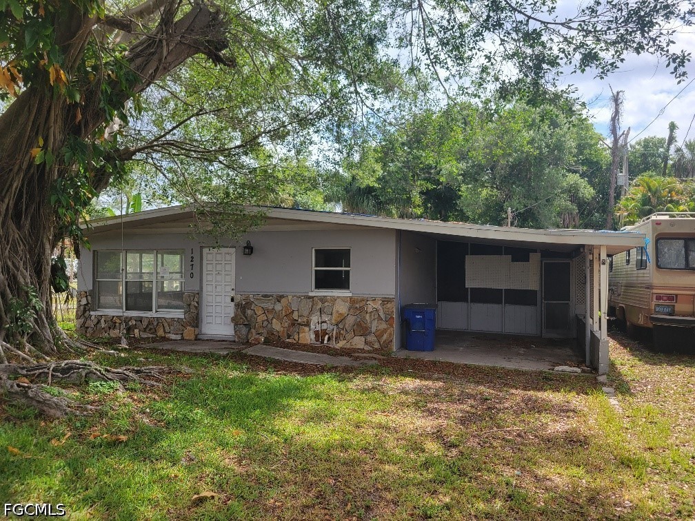 1270 Pinecrest Street North Fort Myers FL 33903 2026020233 image1
