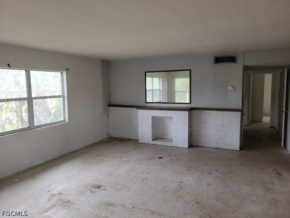 1270 Pinecrest Street North Fort Myers FL 33903 2026020233 image3