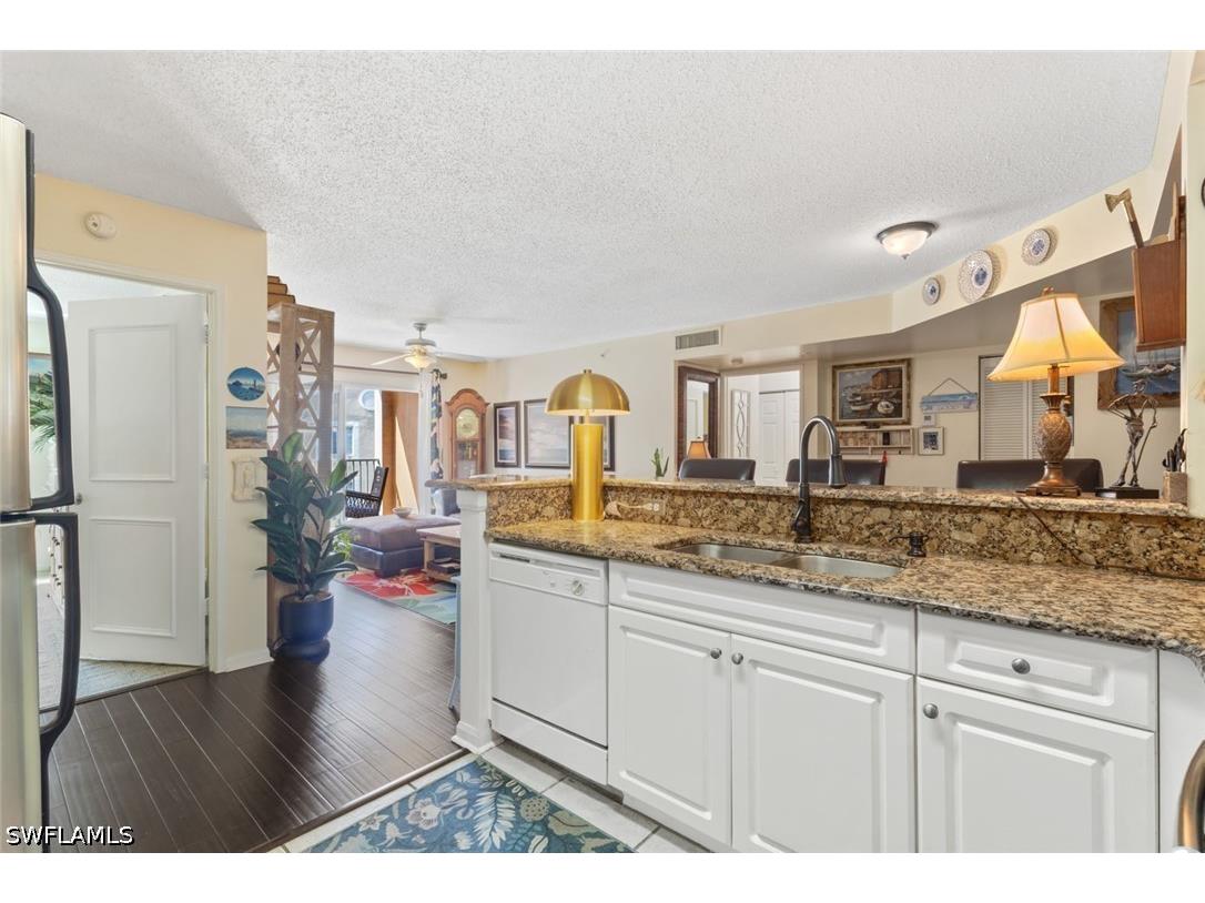 1270 Wildwood Lakes Boulevard #204 Naples FL 34104 226025612 image9