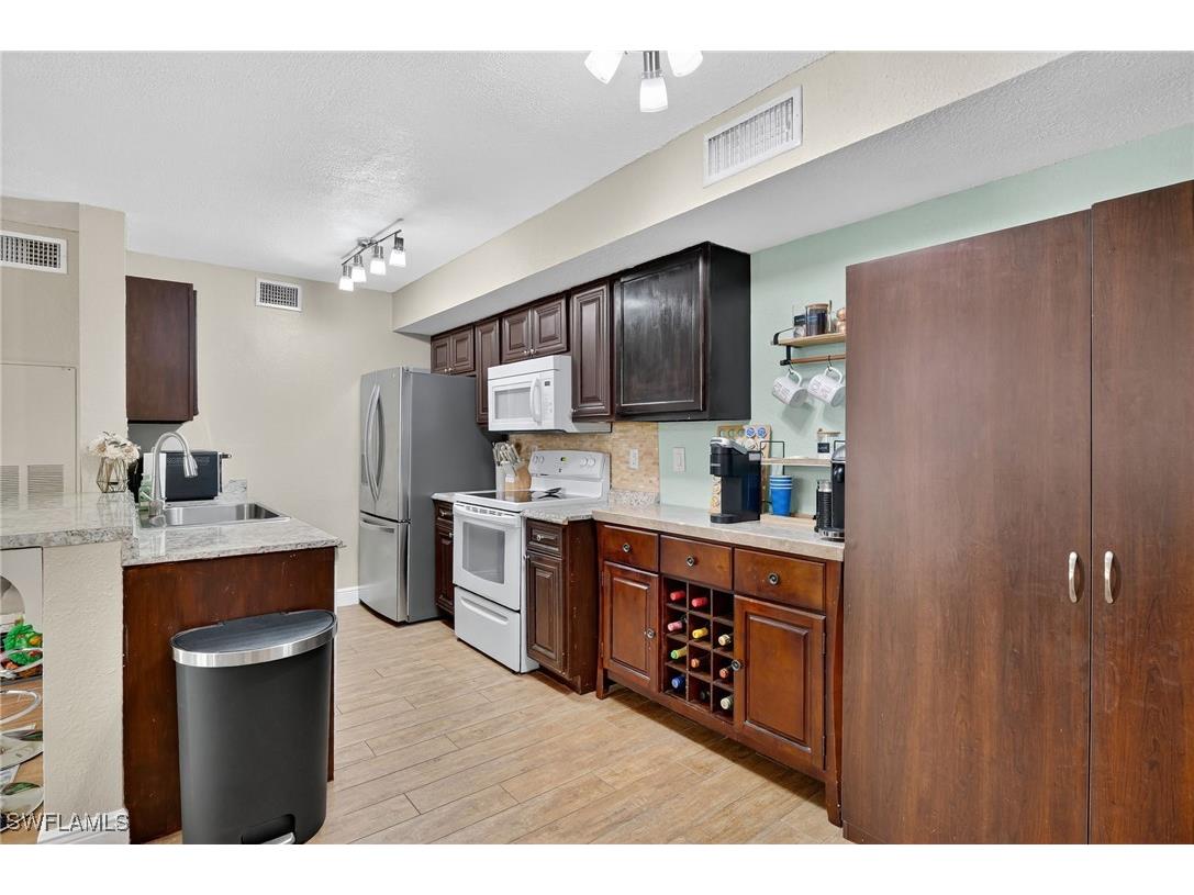 12700 Equestrian Circle #2503 Fort Myers FL 33907 225077134 image6