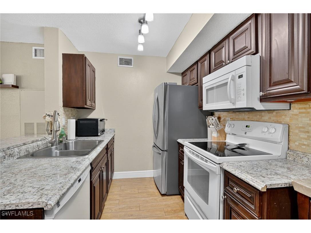 12700 Equestrian Circle #2503 Fort Myers FL 33907 225077134 image7