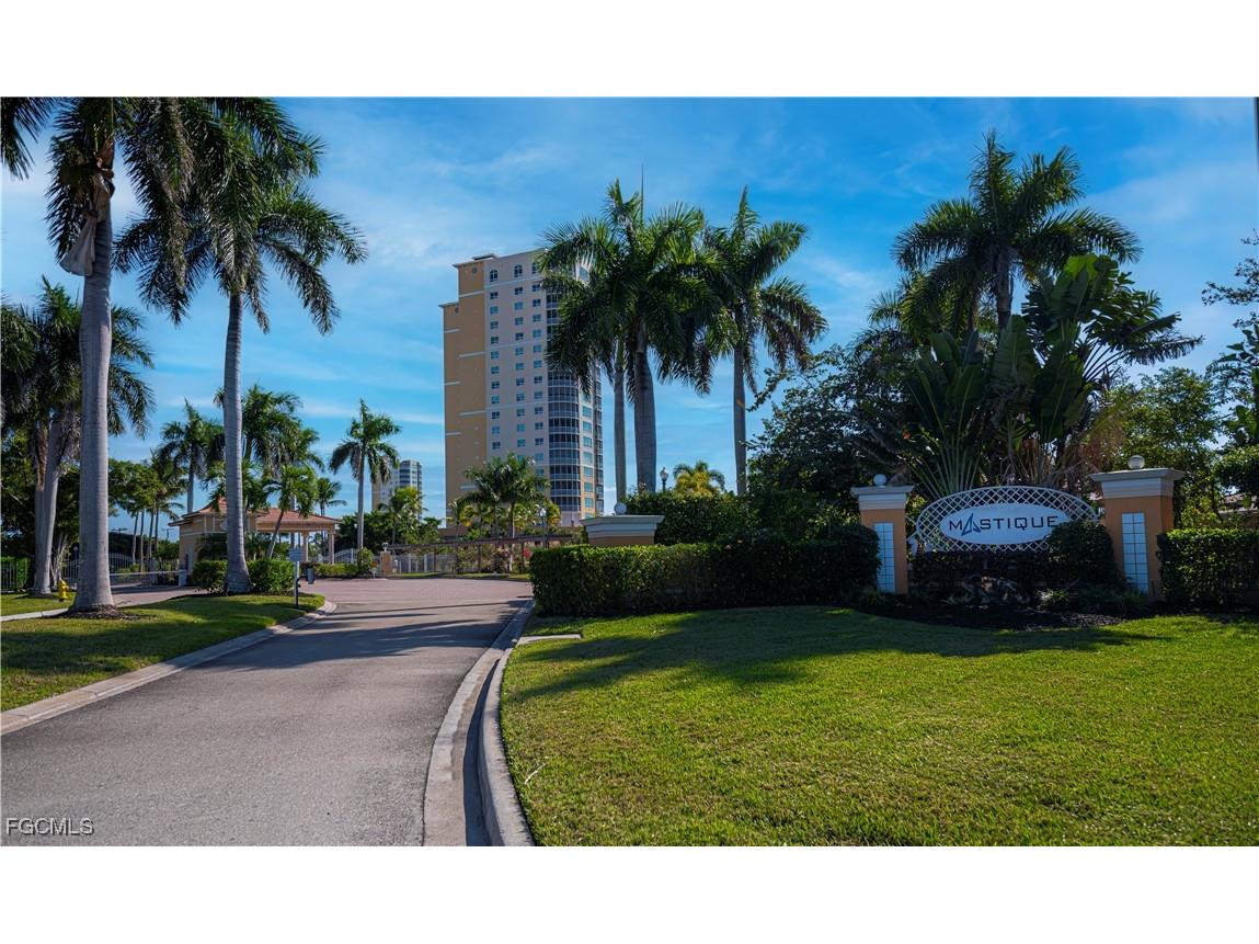 12701 Mastique Beach Boulevard #401 Fort Myers FL 33908 2025022904 image1