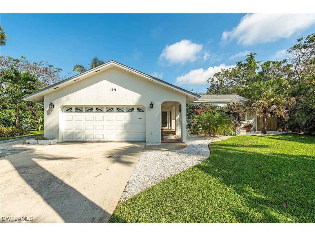 1271 Alhambra Circle Naples FL 34103 223015610 image1